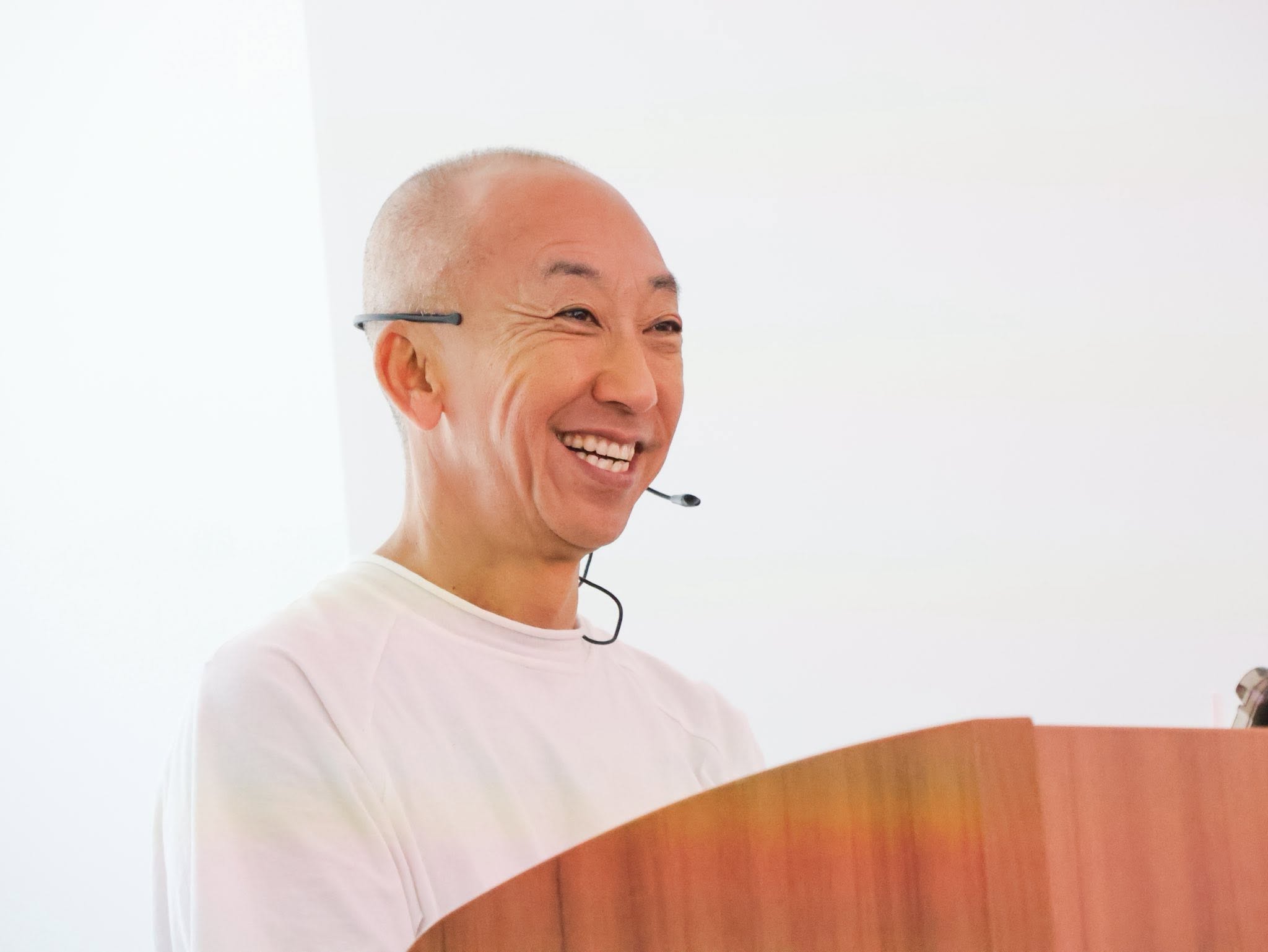 覚醒すると涙が出るのはなぜ？ニシダメソッドが教える涙の正体と乗り越え方